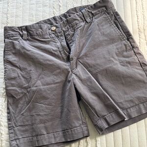 Vineyard Vines Gray Shorts Size 30-7inch